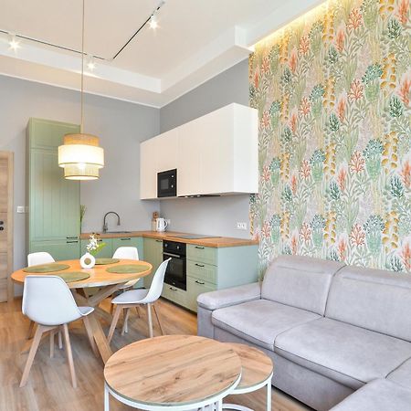 Citystay Stylowe Apartamenty Przy Swietojanskiej 格丁尼亚 外观 照片